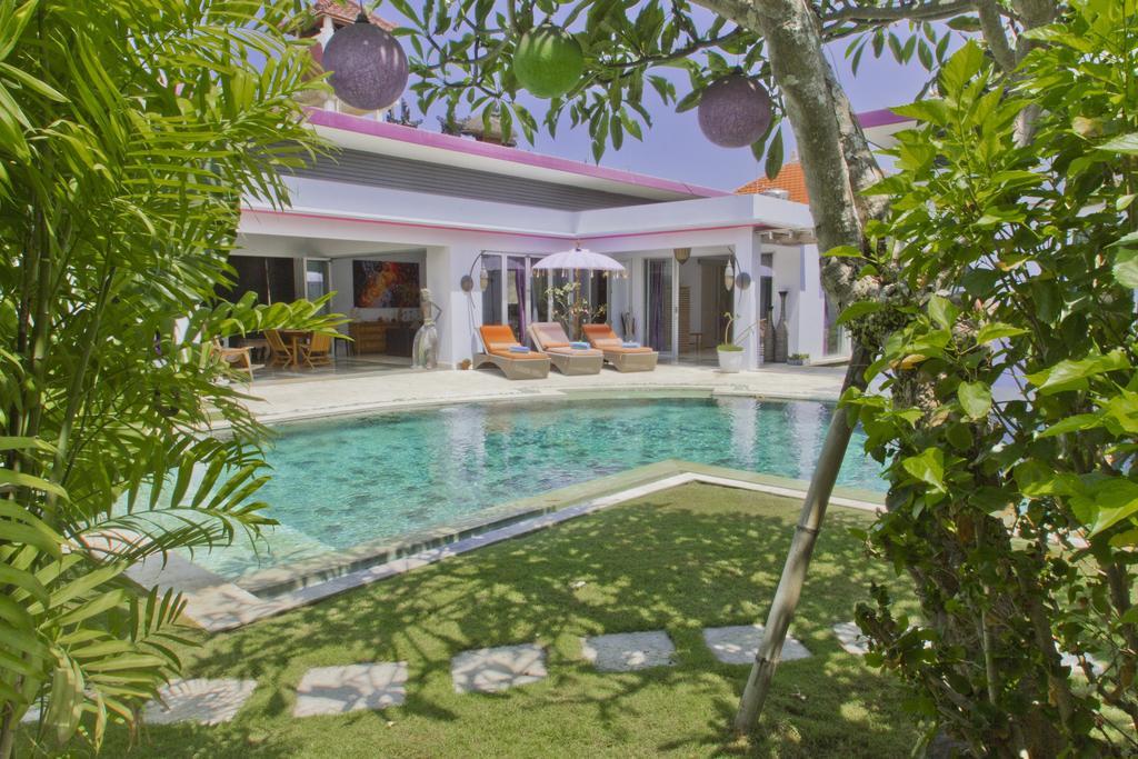 Villa Purple Legian  Bagian luar foto